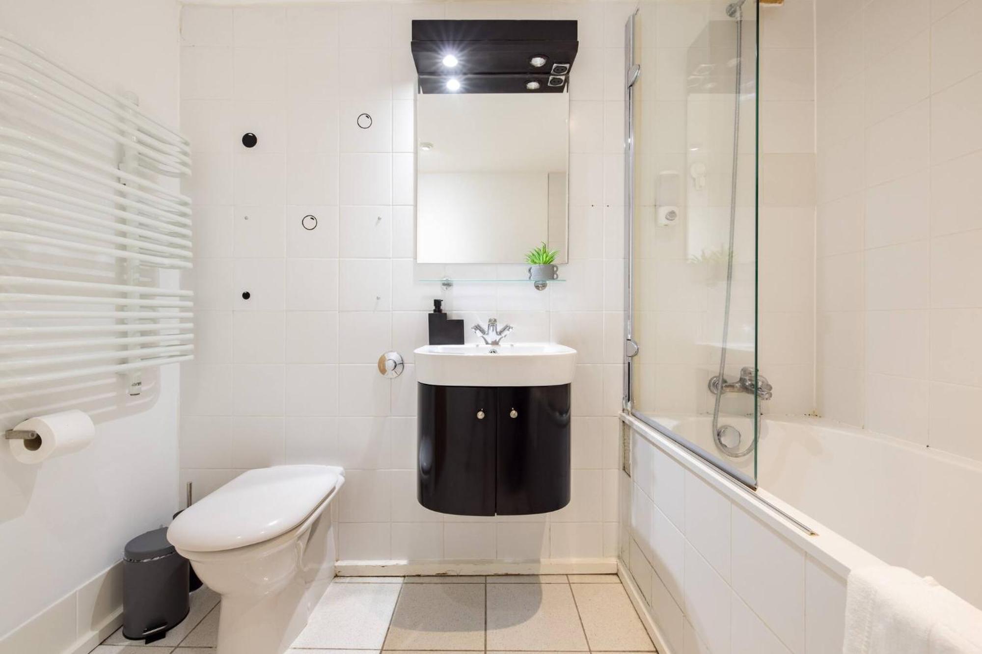 Wild Roses Serviced Apartments - Excel Warehouse 2 Londyn Zewnętrze zdjęcie